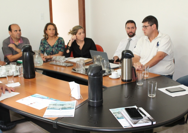 Conveniados da ACAM-MG se reúnem na Câmara Municipal de Guanhães para Alteração do Estatuto Social